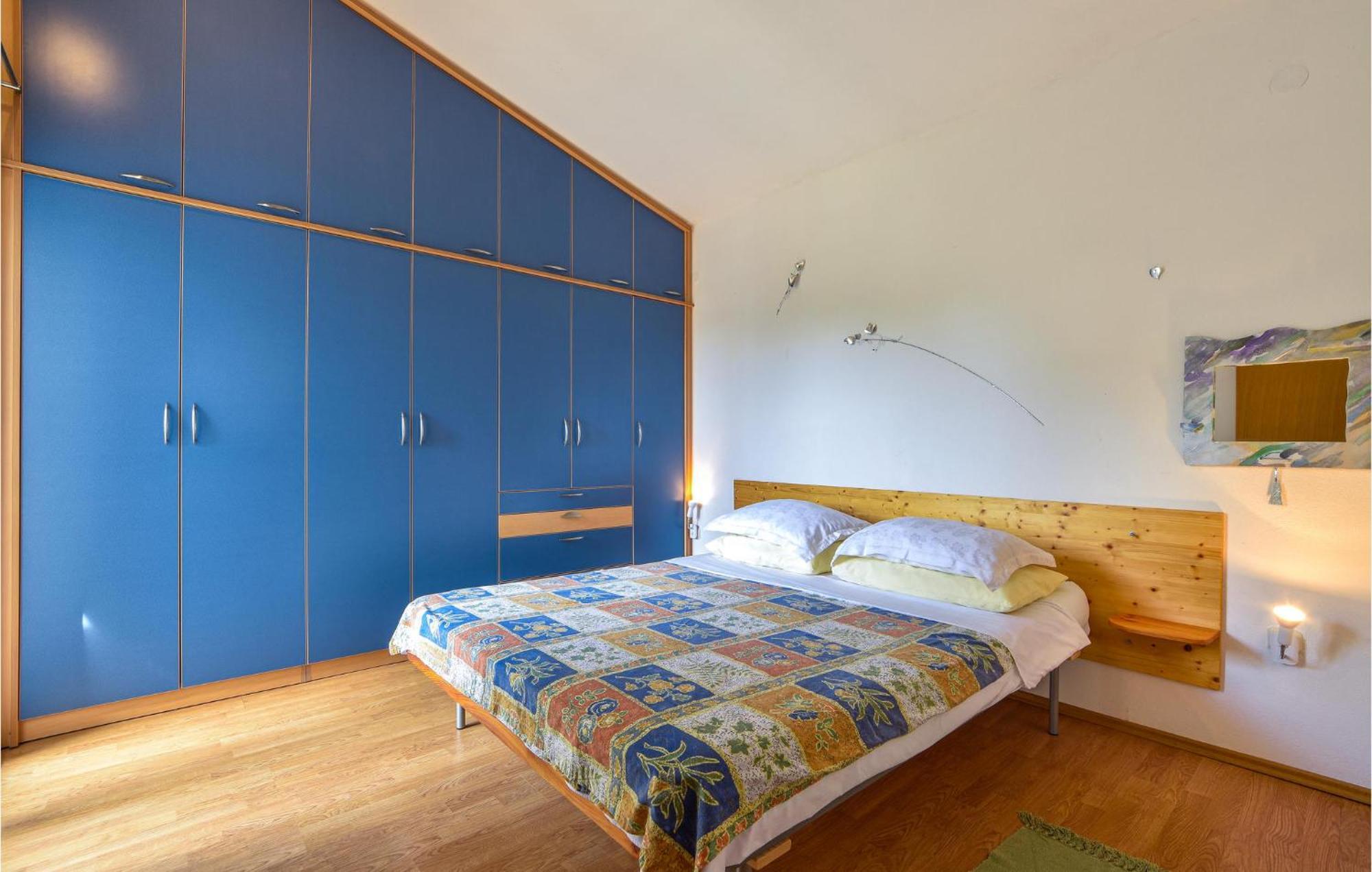 Gorgeous Home In Klis With Wifi Bobani Exterior photo
