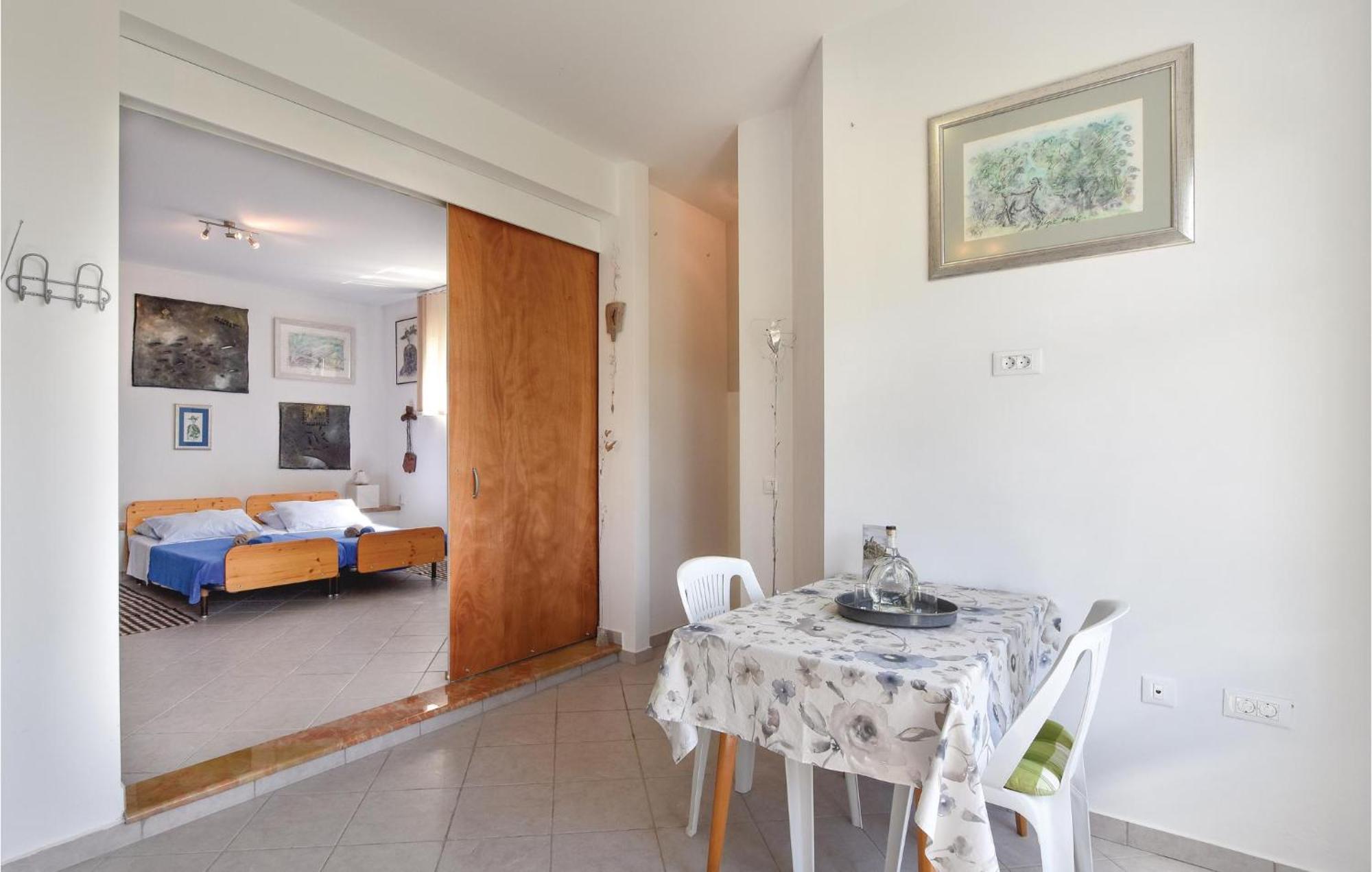 Gorgeous Home In Klis With Wifi Bobani Exterior photo